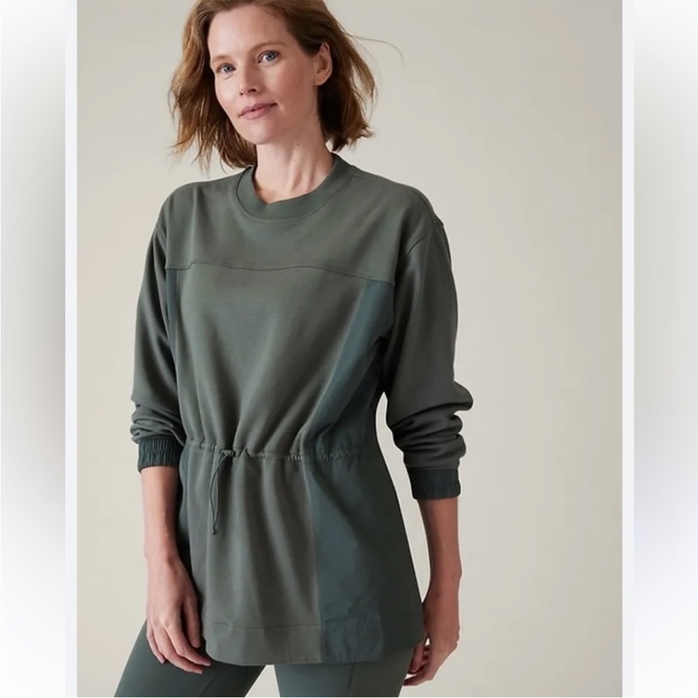 NWT Athleta Triumph Hybrid Crewneck Sweatshirt, W’s size S